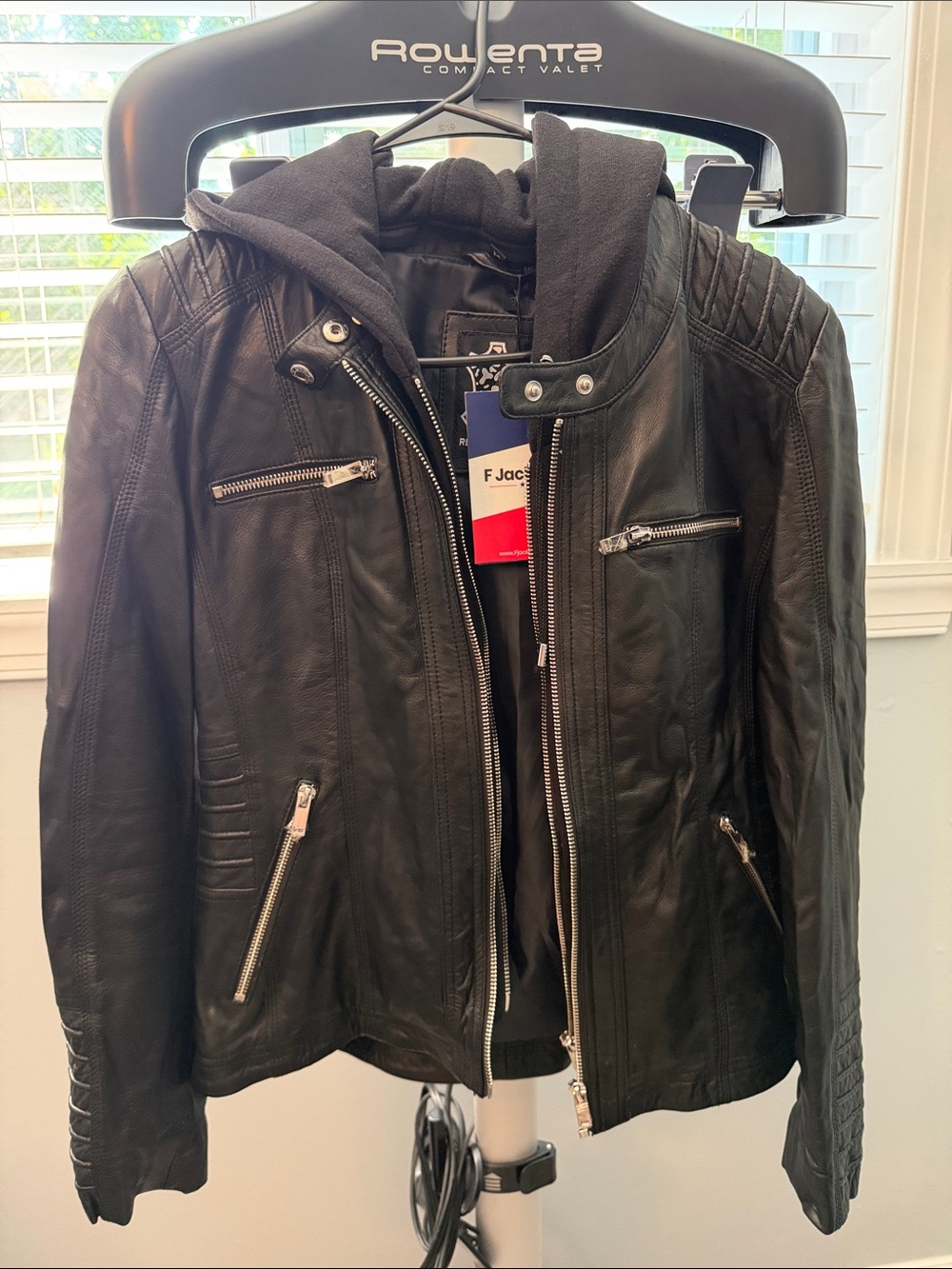 🔥New Women’s Black Leather Moto Jacket-M